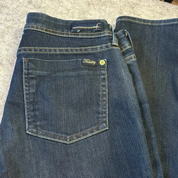 Fidelity by Jason Trotzuk, Scoop Denim in Viper  Rinse. Size 30. - Picture 4 of 12